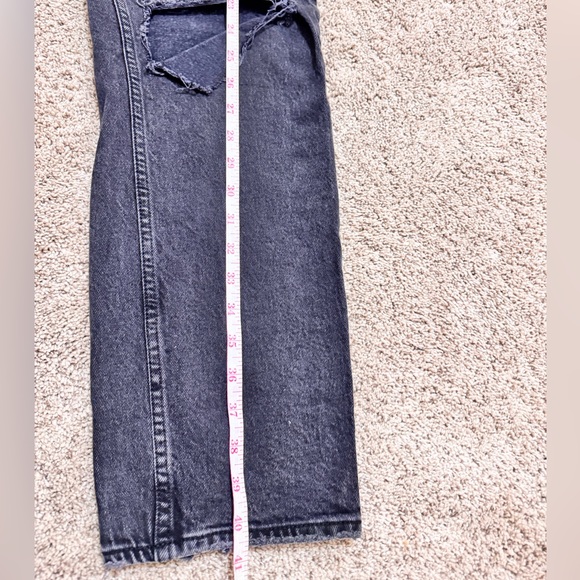 Abercrombie Curve Love 90s Straight Ultra High Rise 29/8 Ripped Black Jeans - Picture 6 of 14